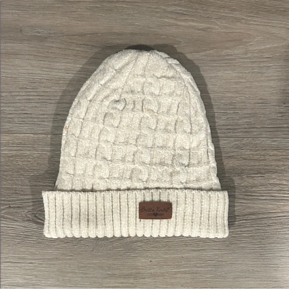 Britt’s Knits‎ Cream Knit Beanie